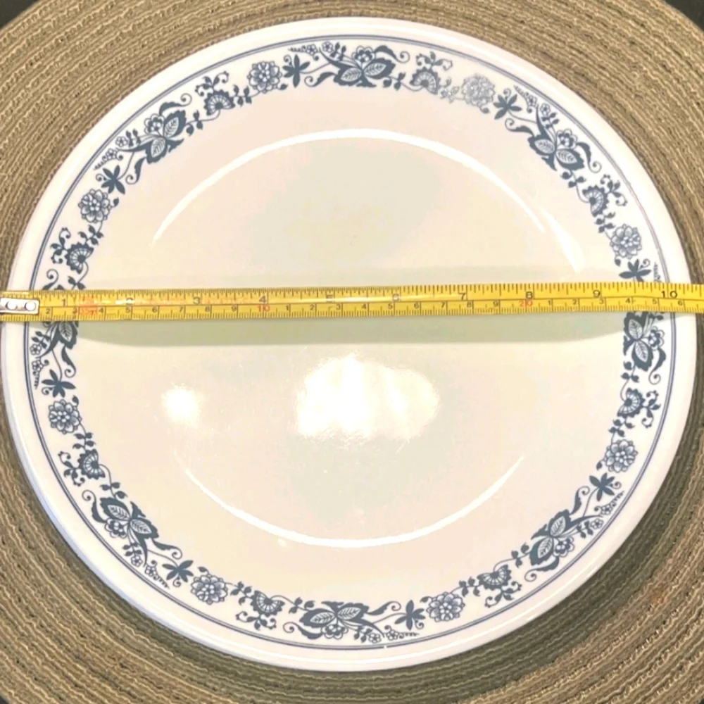 3 Corelle Old Town Blue 10.25" Dinner Plates. Vintage - Picture 2 of 4